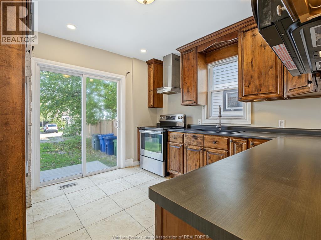 434 GLADSTONE AVENUE, Windsor — photo 9
