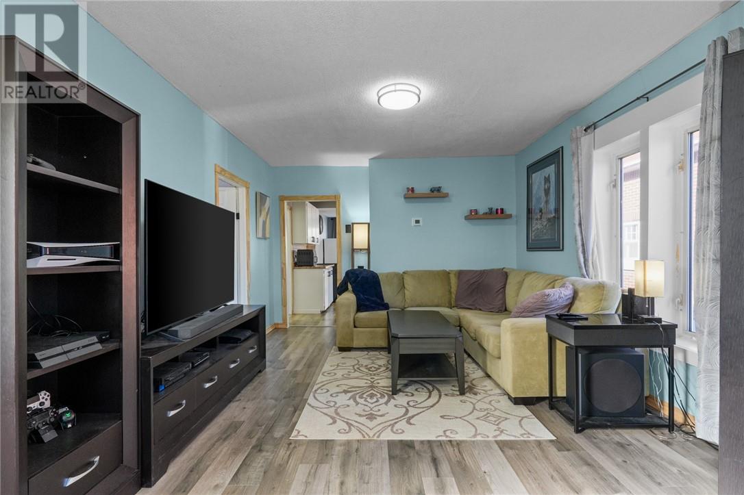 341 Melvin - 8