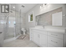 2107 Lakeshore Road W, Oakville, ON L6L1G6 Photo 29