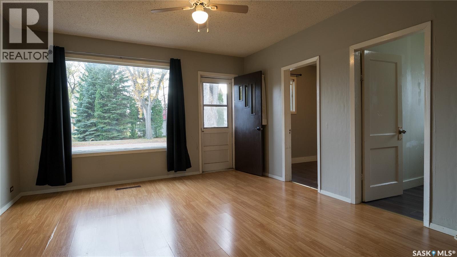 240 6th AVENUE E, Canora — photo 11