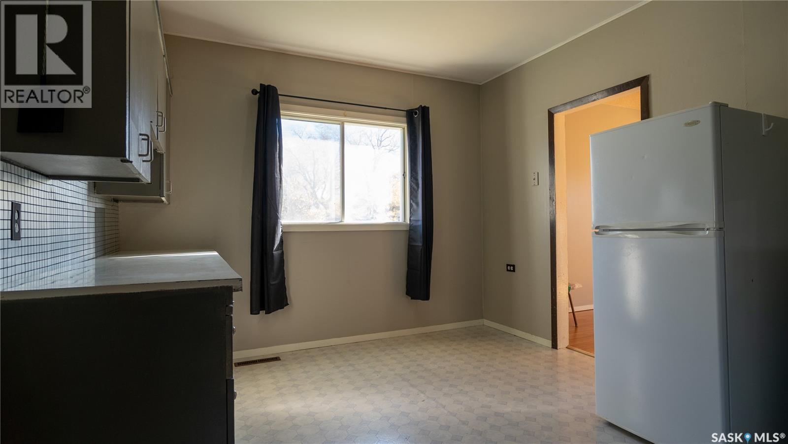 240 6th AVENUE E, Canora — photo 18
