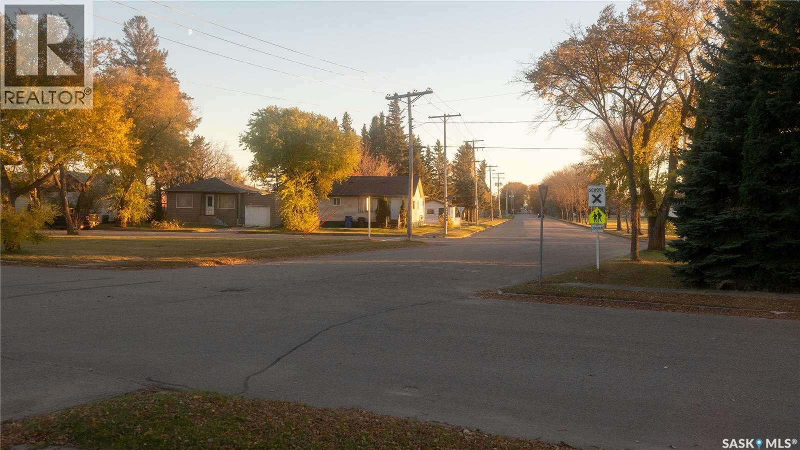 240 6th AVENUE E, Canora — photo 34