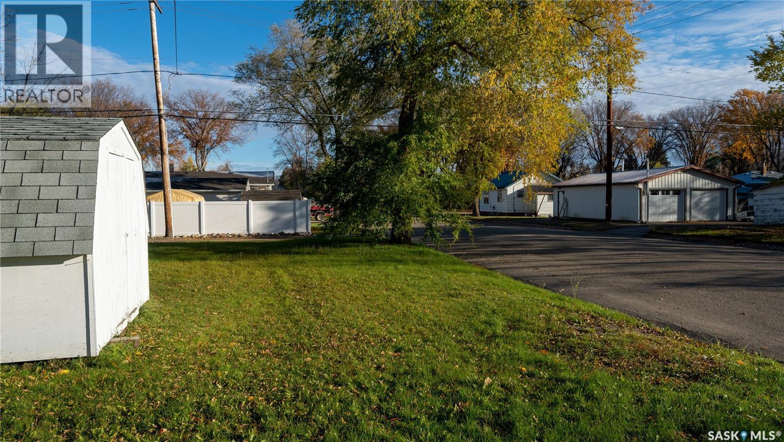 240 6th AVENUE E, Canora — photo 5