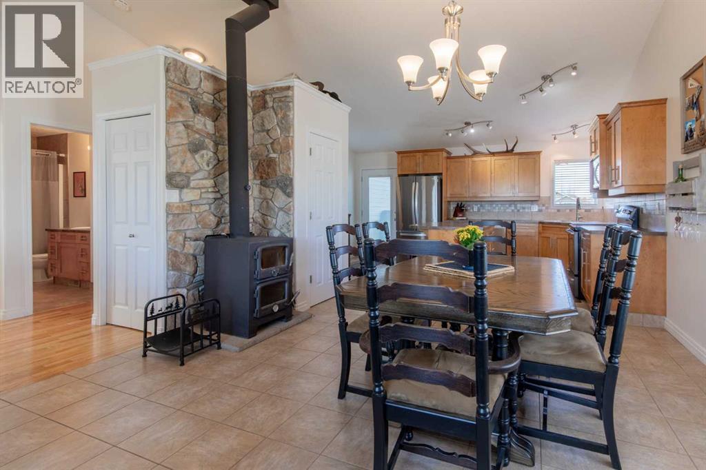 3104 22 Street, photo 10 of 47