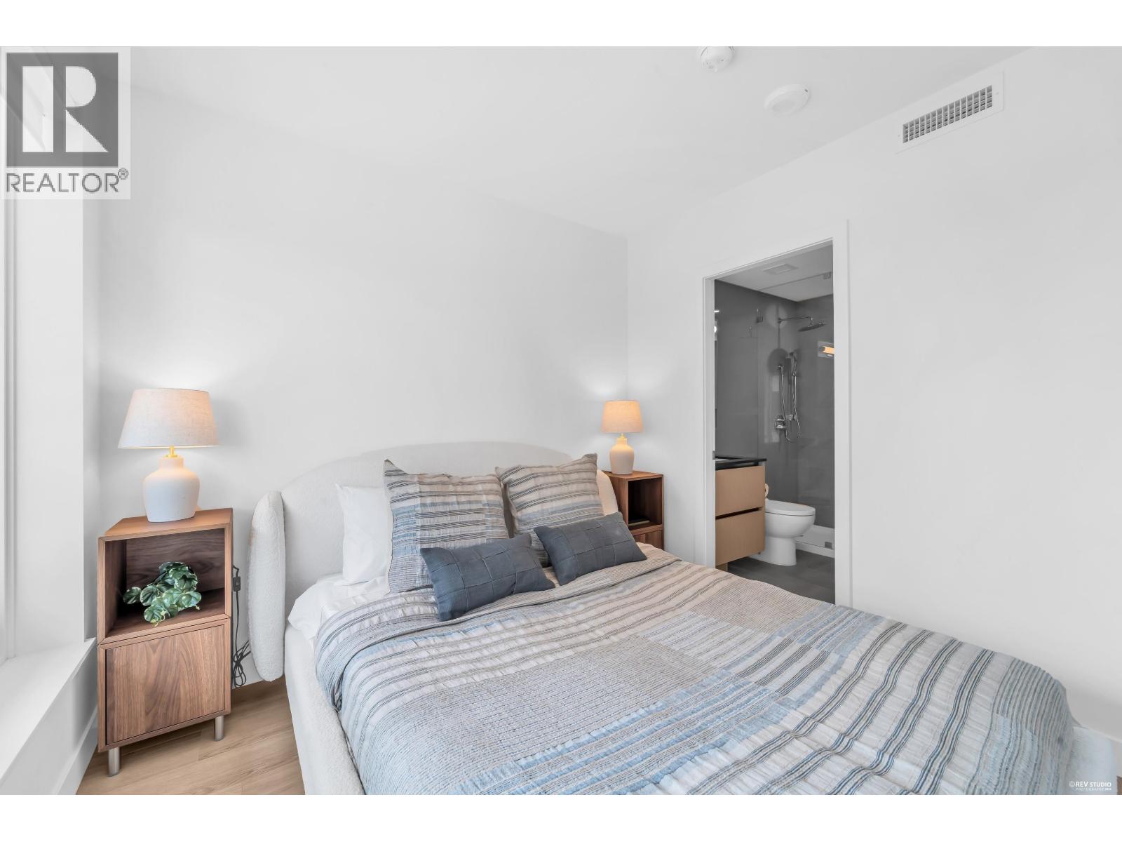#1111-5520 MCNAUGHTON Road, Richmond