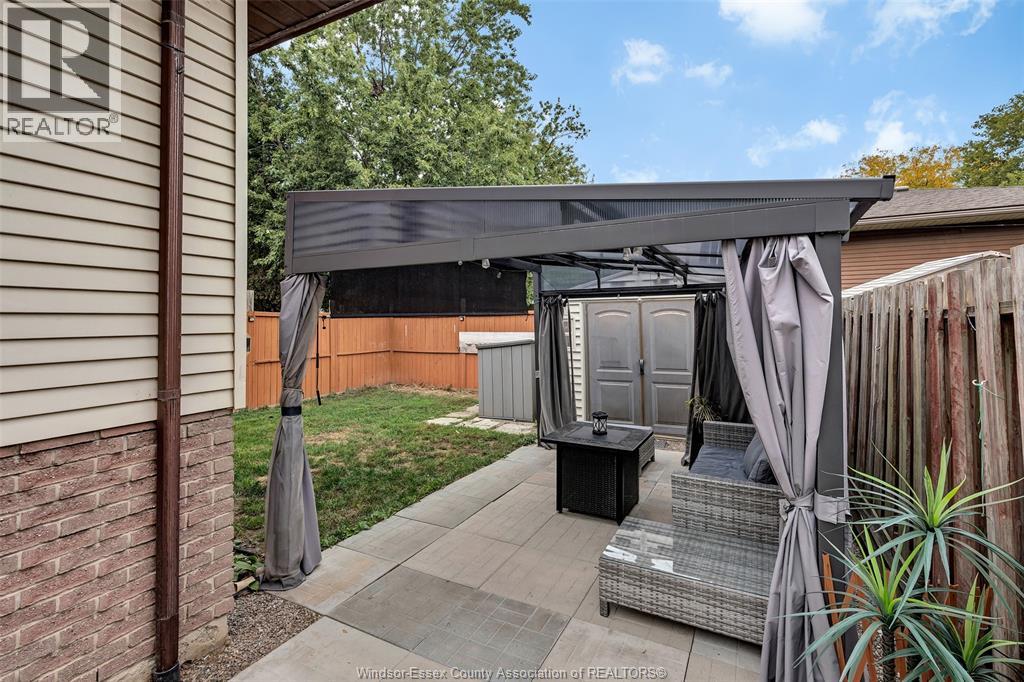 3090 FAIRLANE CRESCENT - 26