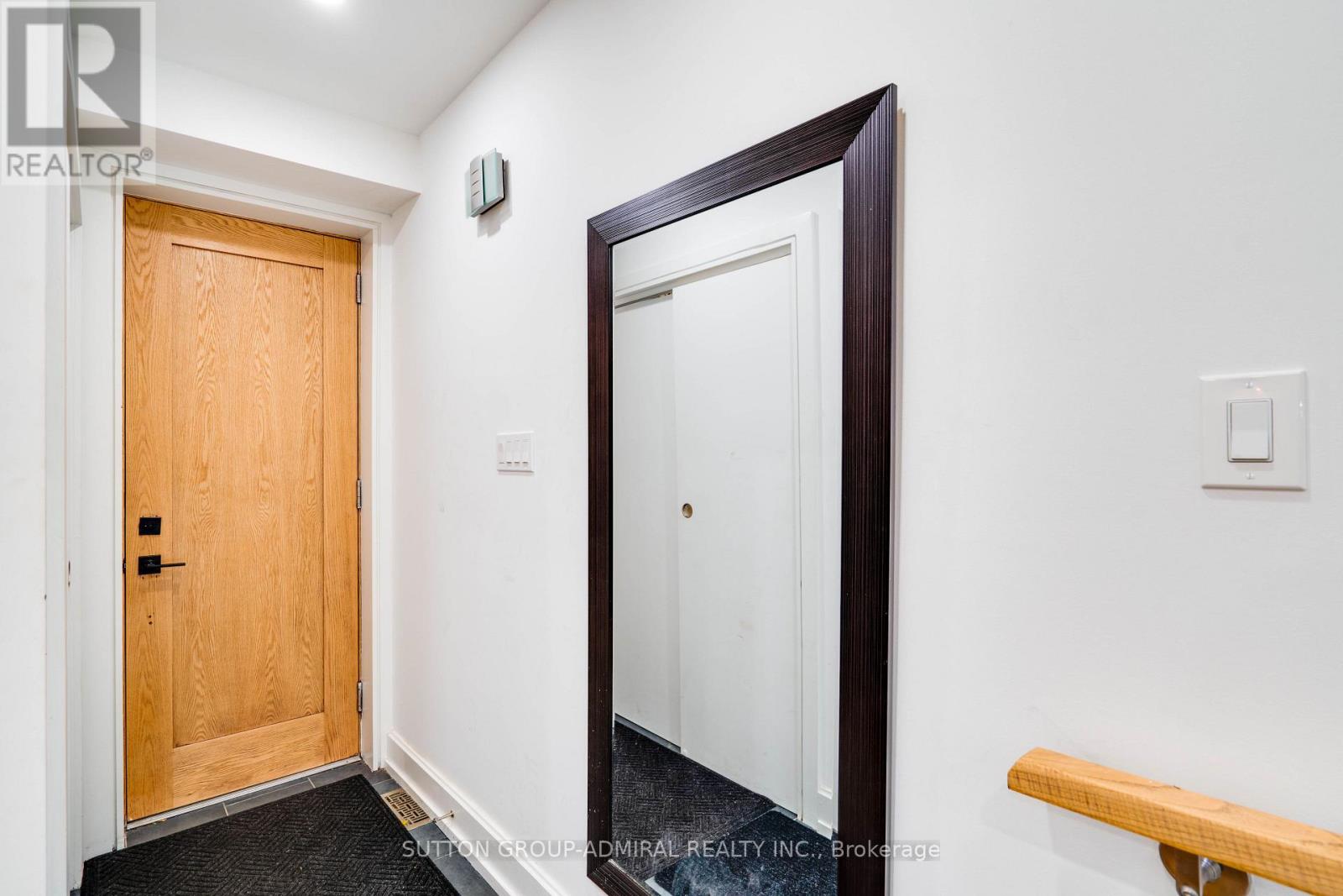 Photo of 127 ORCHARD VIEW BOULEVARD