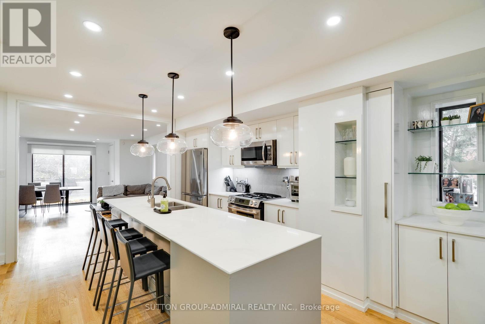 Photo of 127 ORCHARD VIEW BOULEVARD