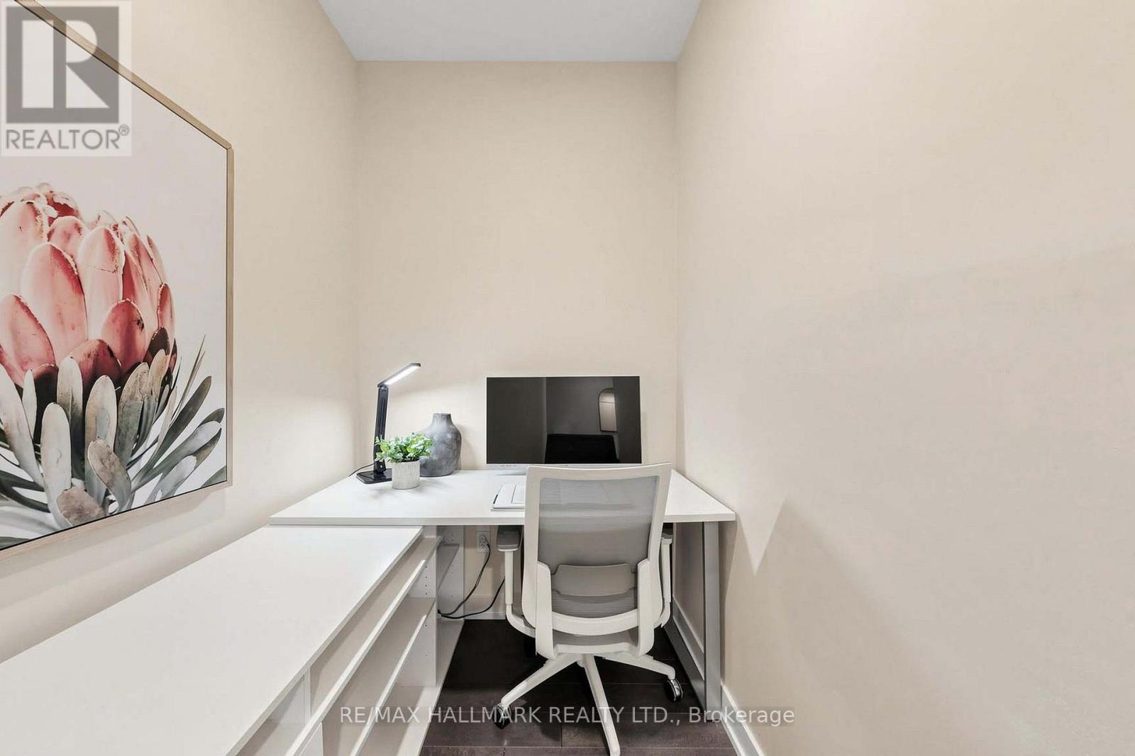 305- 1 Cardiff Road, Toronto, ON photo 12