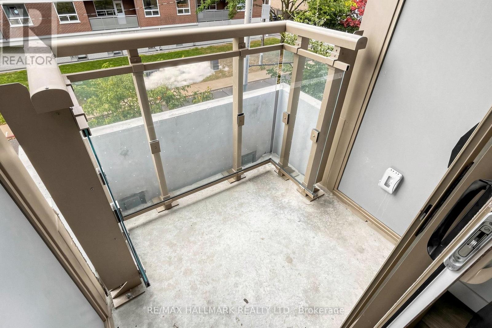 305- 1 Cardiff Road, Toronto, ON photo 16