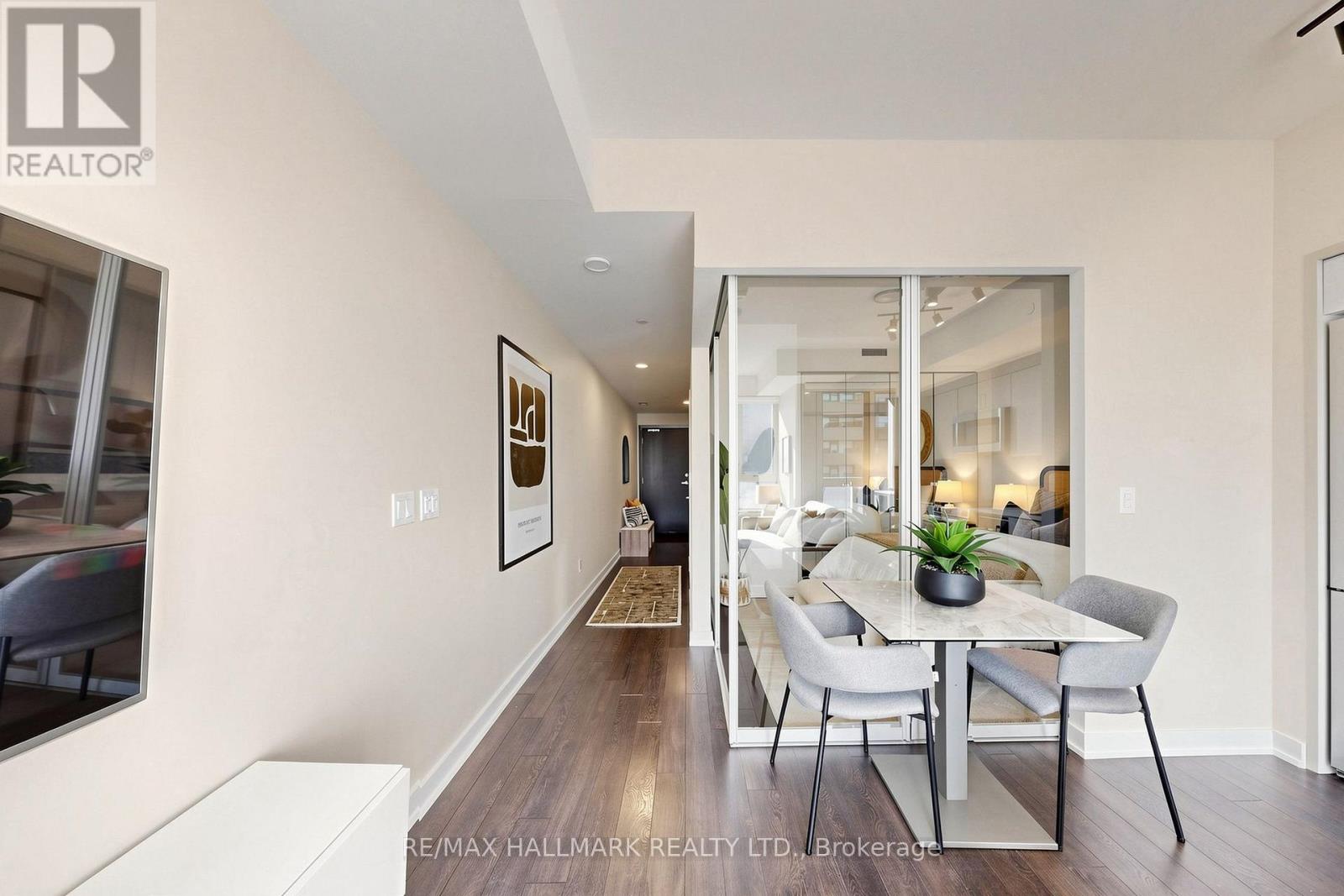 305- 1 Cardiff Road, Toronto, ON photo 8