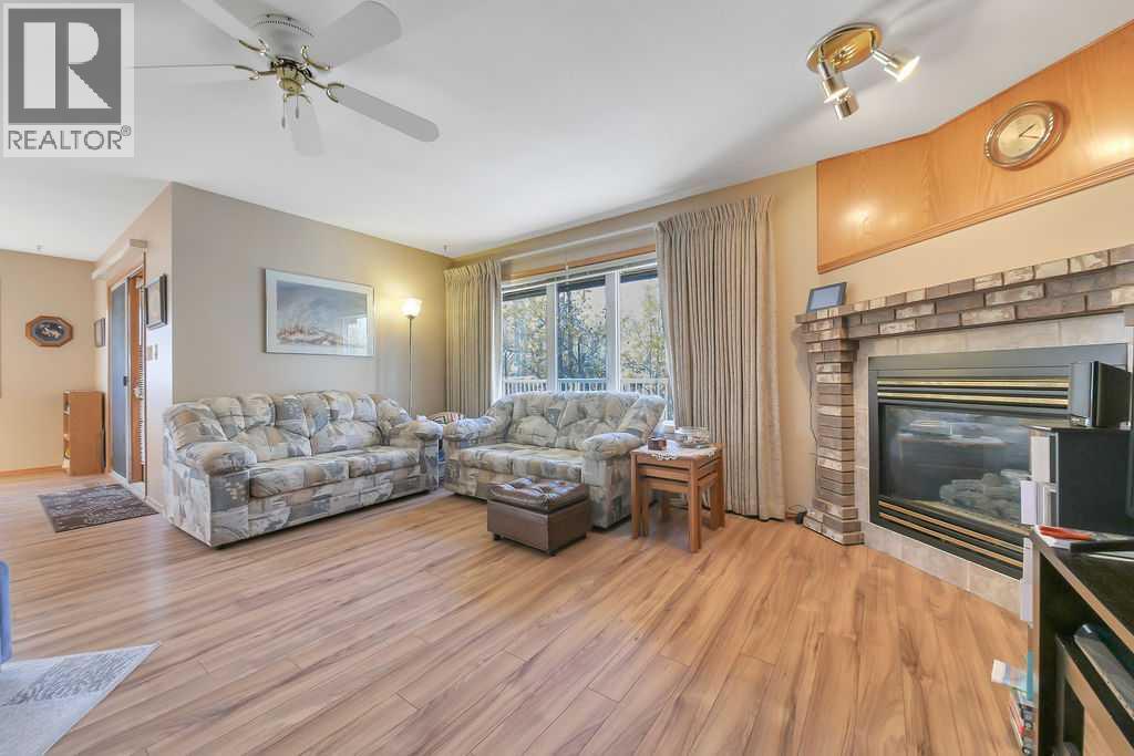 51 Willow Springs Crescent, photo 8 of 43