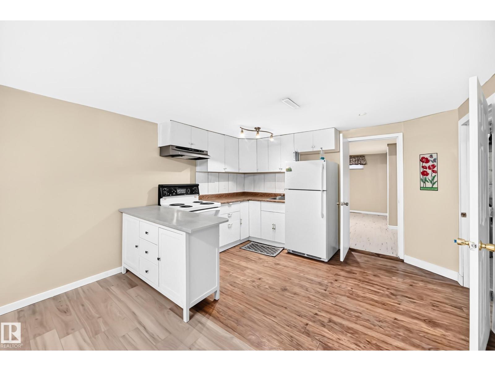 16006 87 AV NW, Edmonton — photo 5