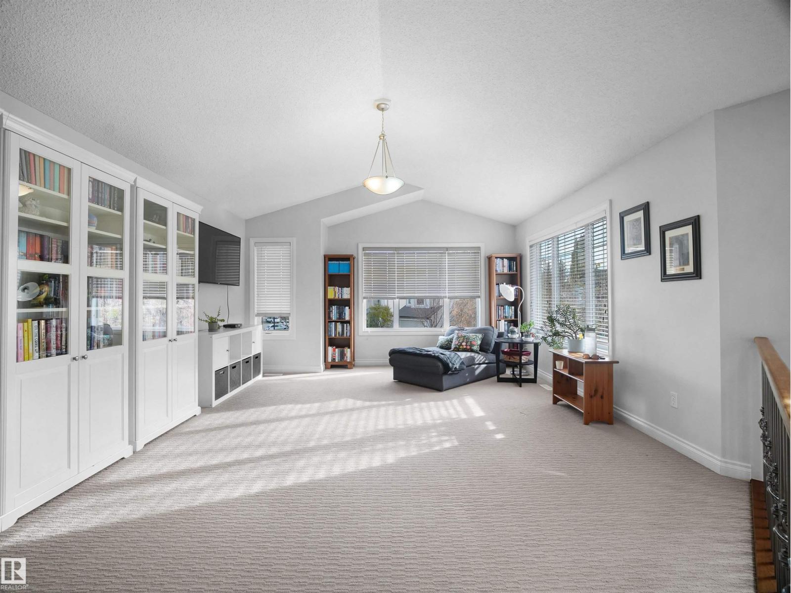 Property photograph 12 for MLS E4514318