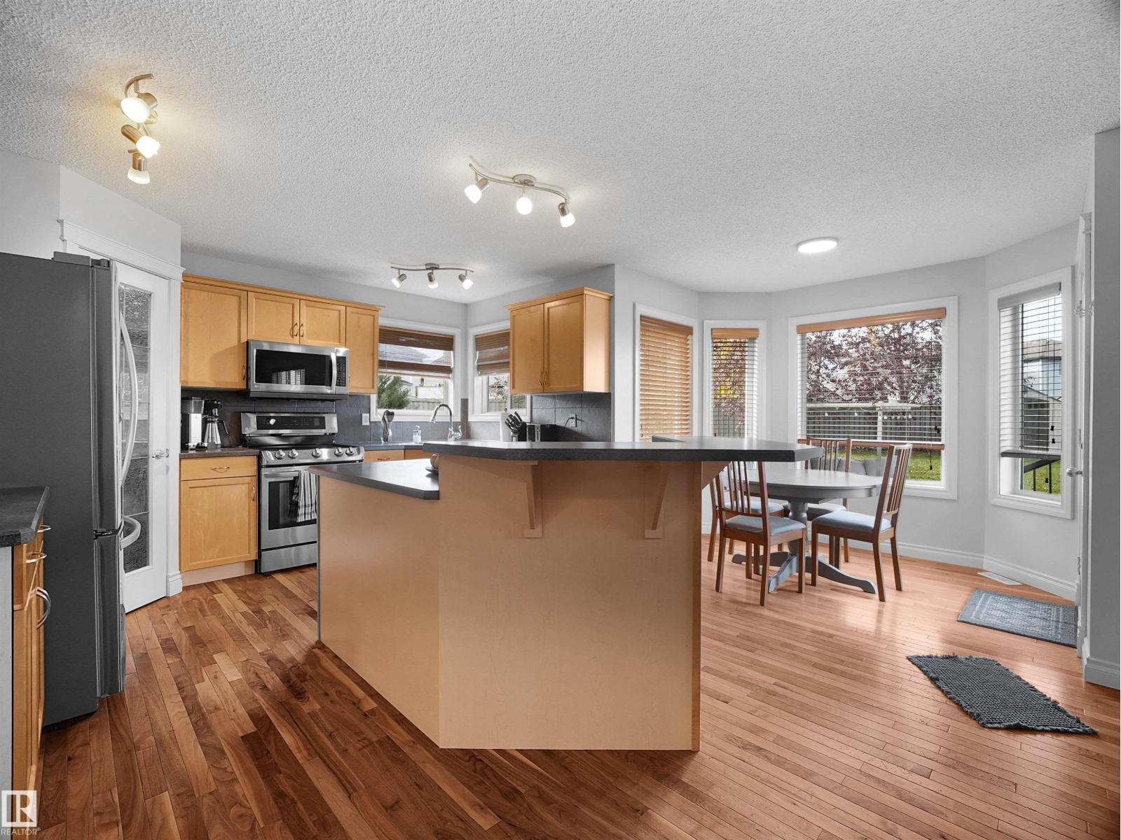 Property photograph 6 for MLS E4514318