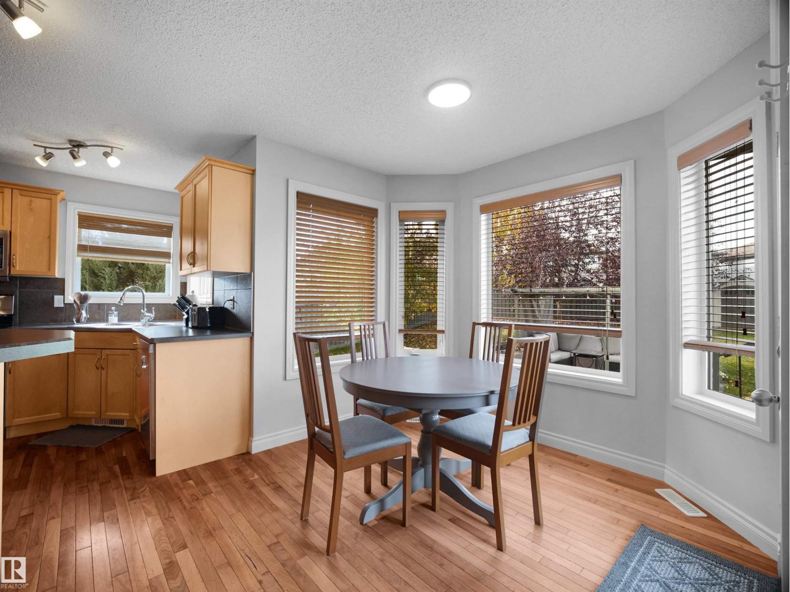 Property photograph 9 for MLS E4514318