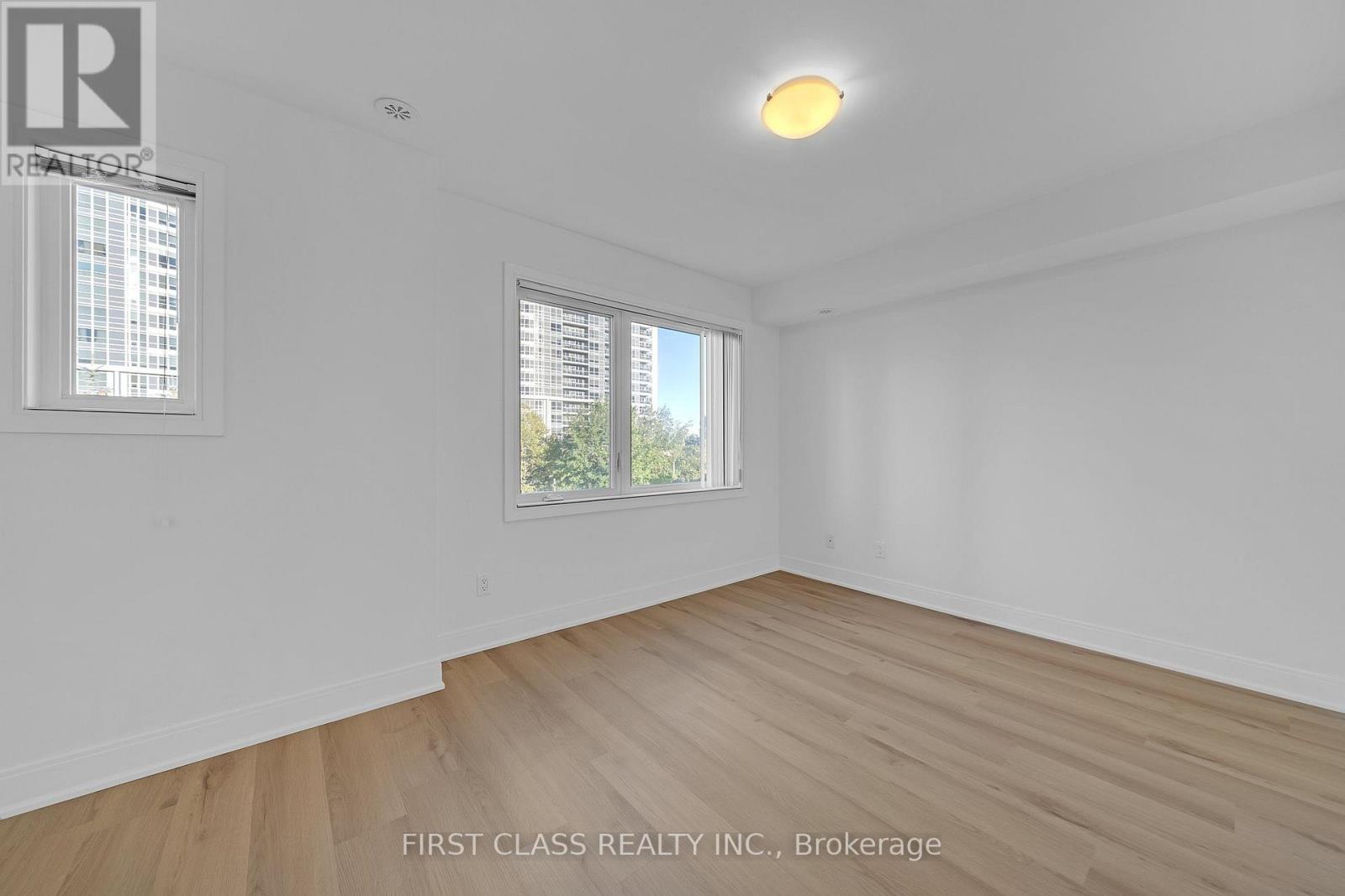 14- 310 Village Green Square, Toronto, ON photo 40