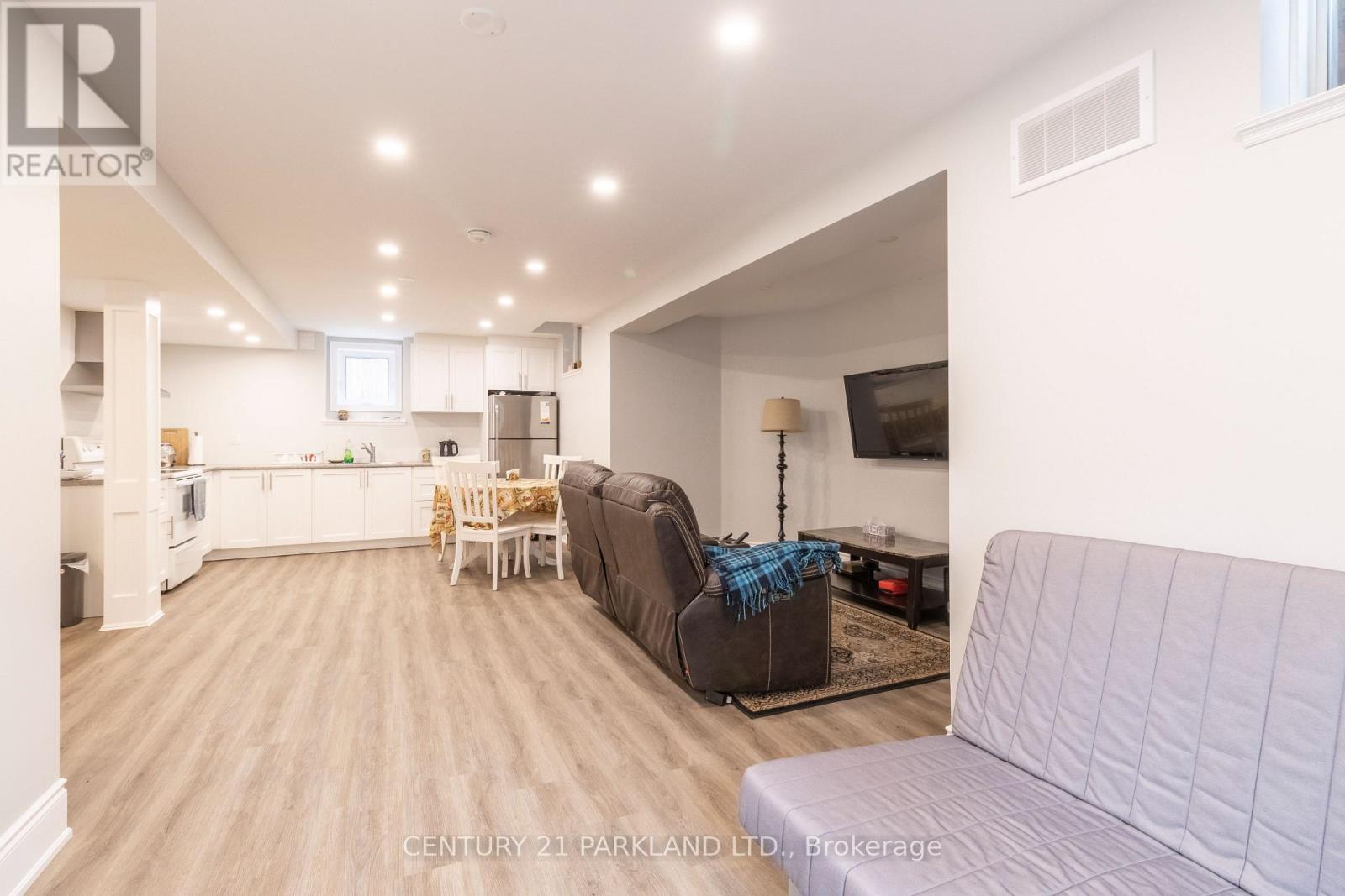 18 Napier Court, Whitby, ON photo 40