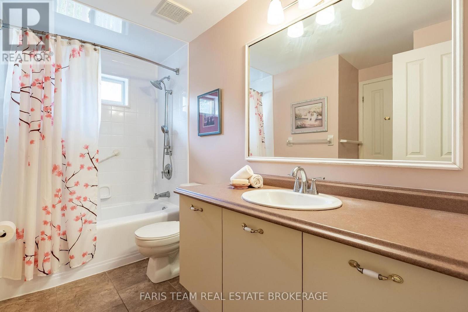 29 Ferguson Drive, Barrie photo 12