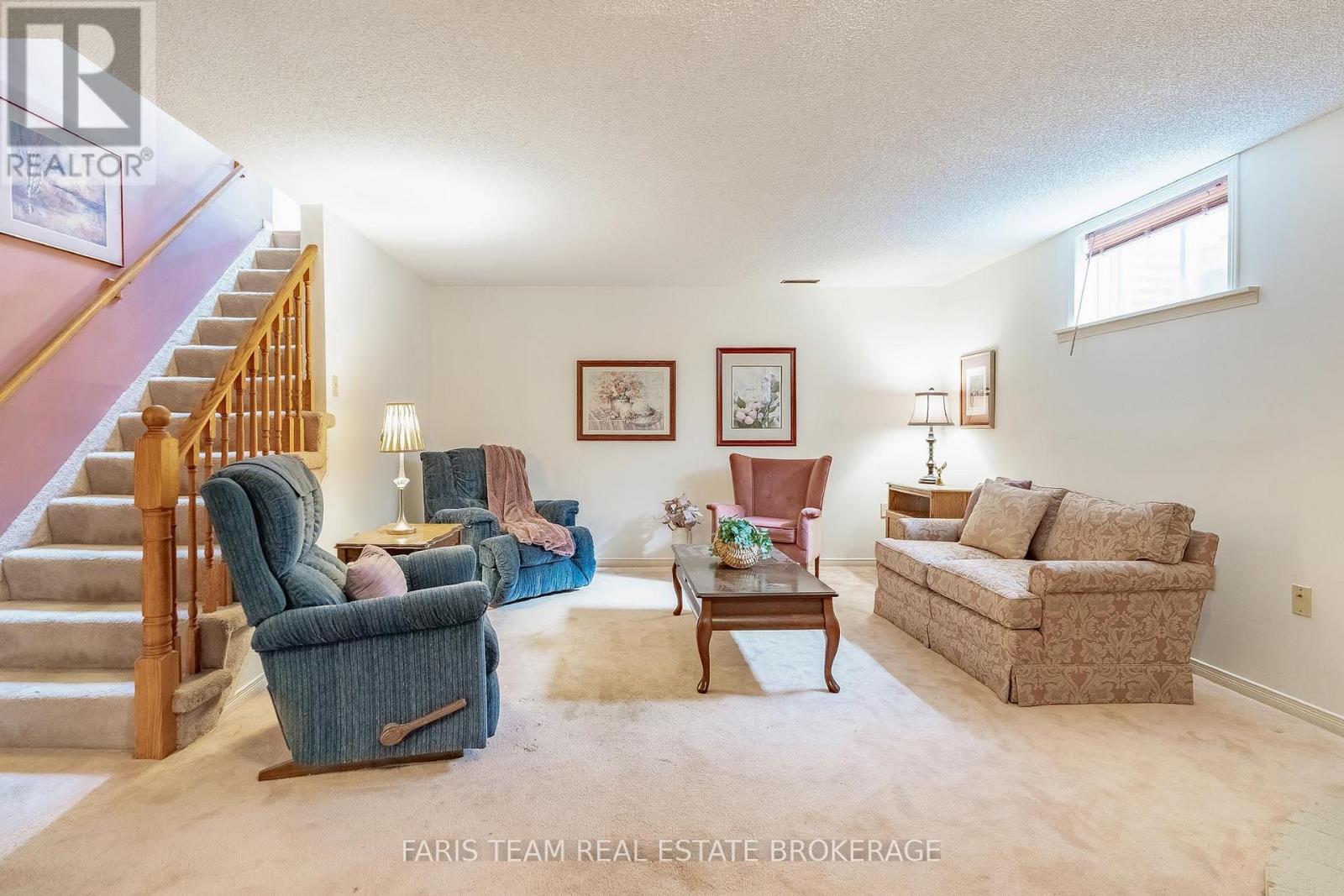 29 Ferguson Drive, Barrie photo 15