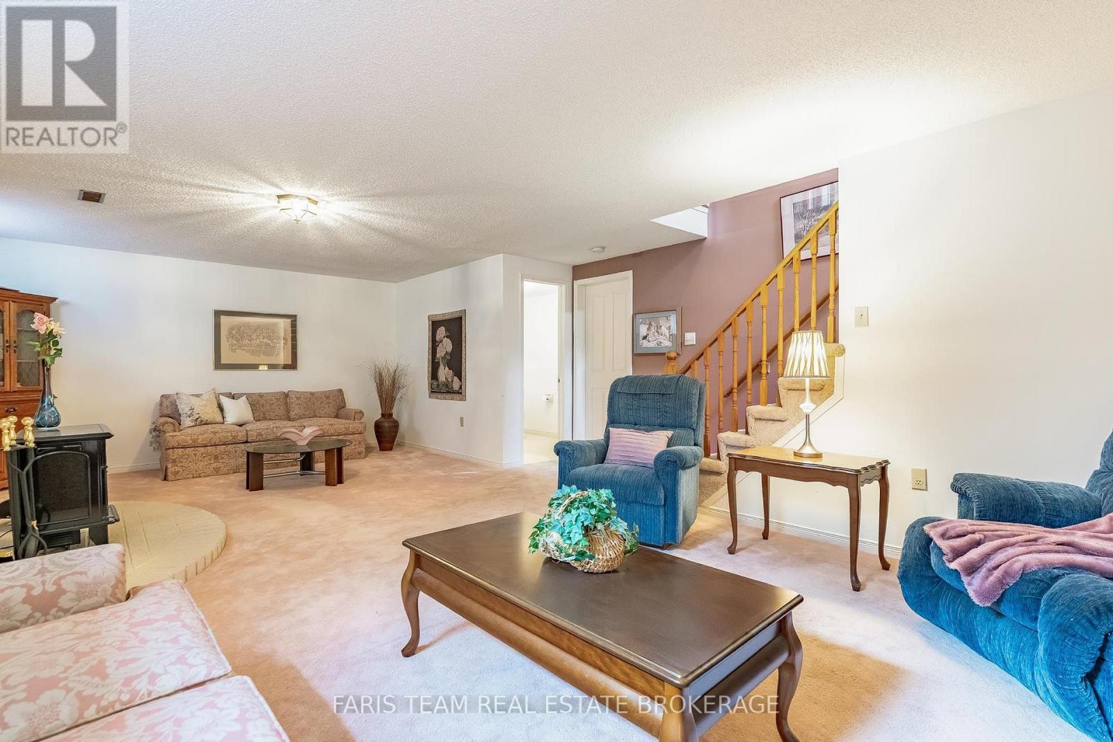 29 Ferguson Drive, Barrie photo 16