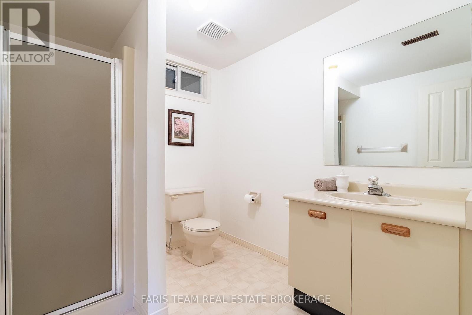 29 Ferguson Drive, Barrie photo 18