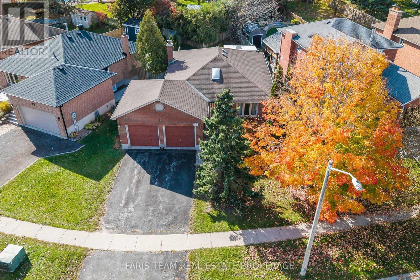 29 Ferguson Drive, Barrie photo 2