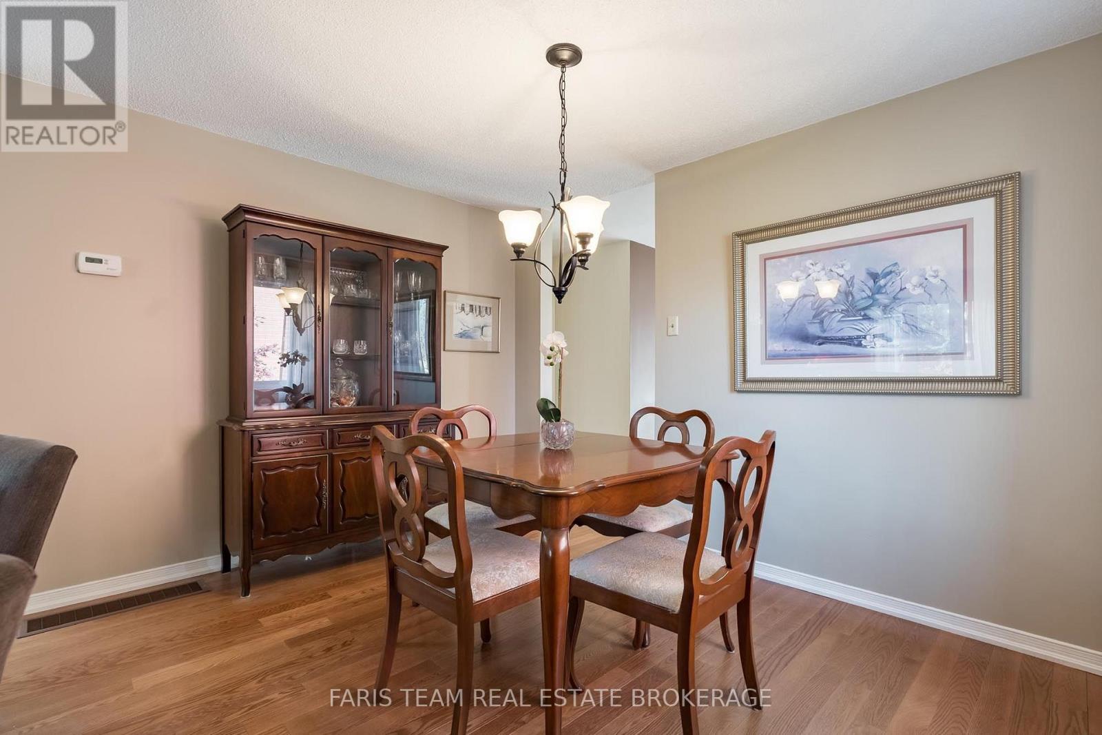29 Ferguson Drive, Barrie photo 7