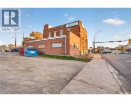 1736 Dewdney Avenue, Regina, SK S4N4X8 Photo 6