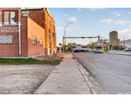 1736 Dewdney Avenue, Regina, SK S4N4X8 Photo 7