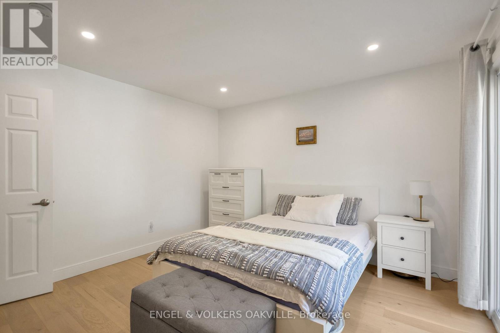 25 Hines Crescent, London South, ON photo 16