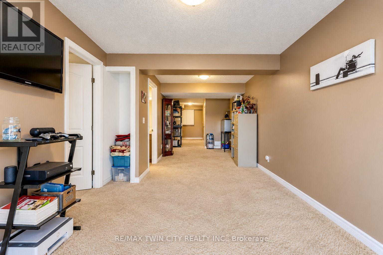 639 CRAWFORD Crescent, Woodstock, ON photo 32