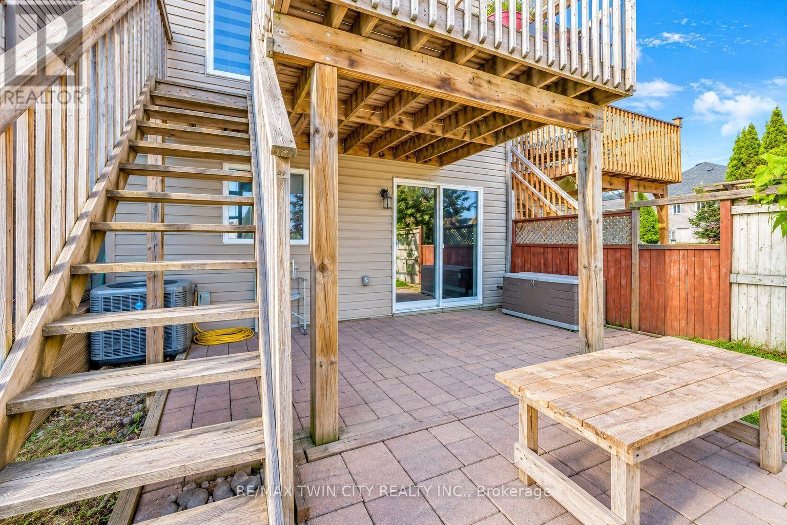 639 CRAWFORD Crescent, Woodstock, ON photo 38
