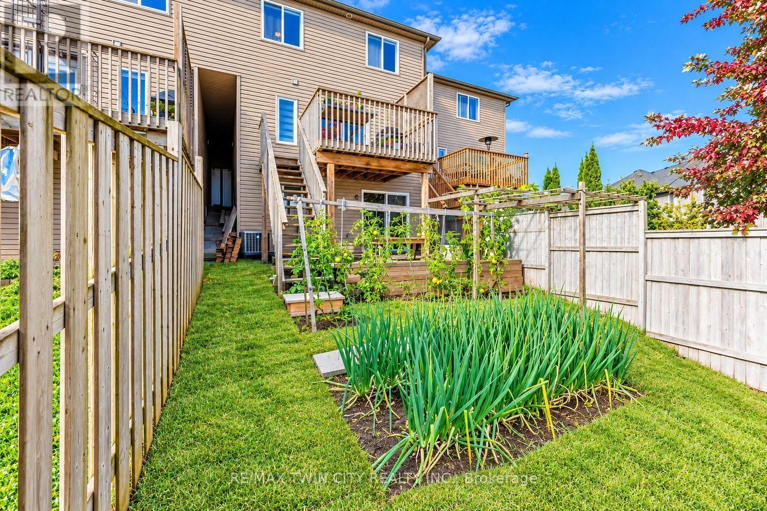 639 CRAWFORD Crescent, Woodstock, ON photo 39