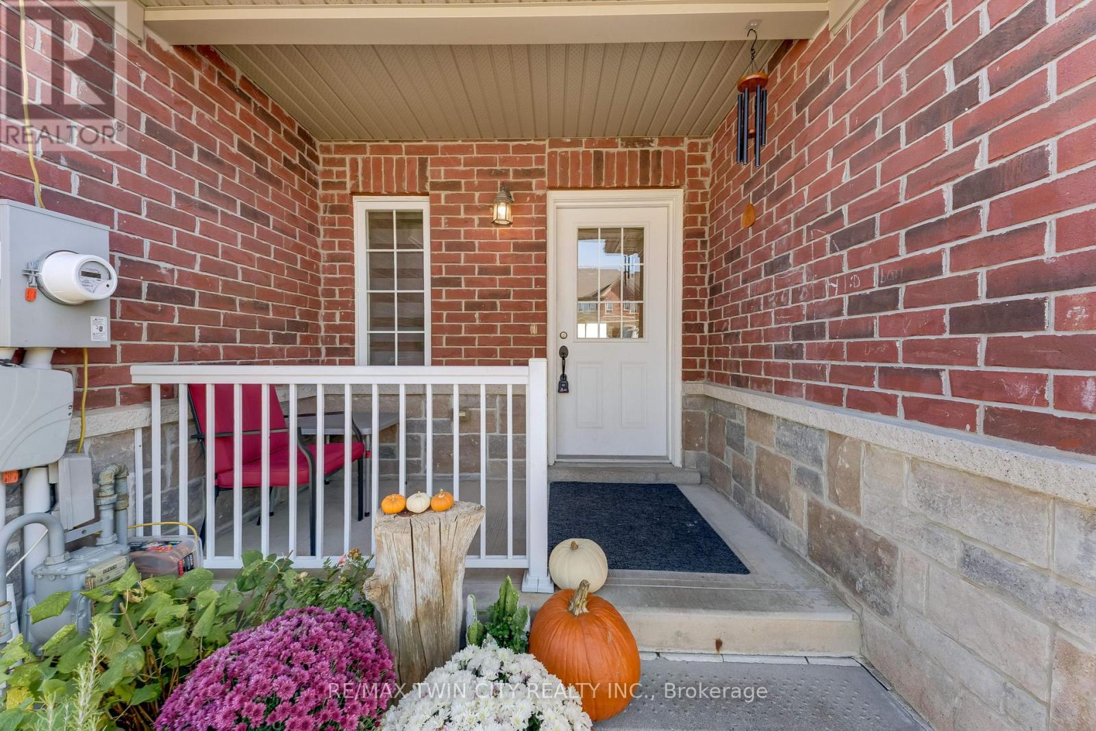 639 CRAWFORD Crescent, Woodstock, ON photo 4