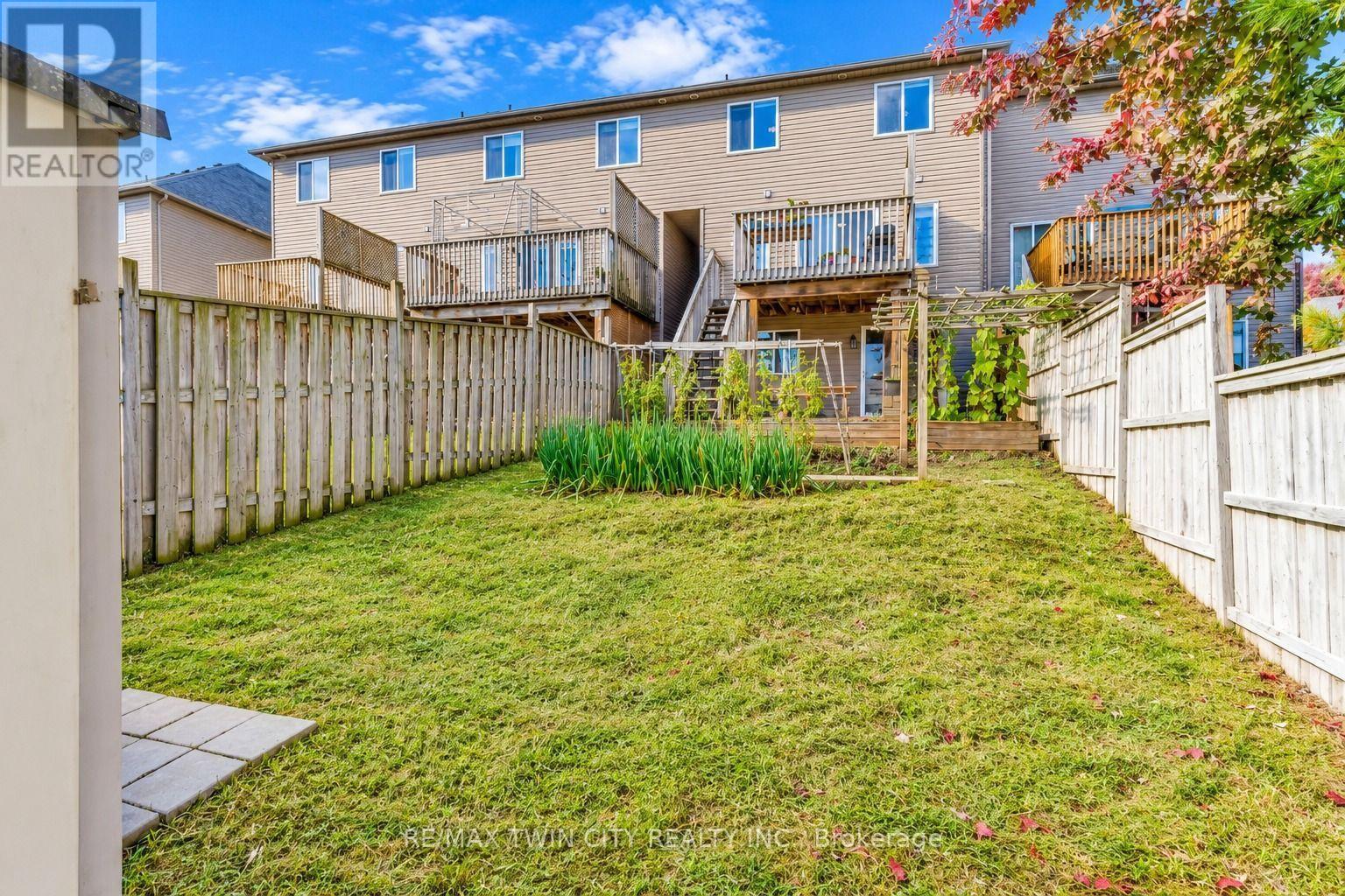 639 CRAWFORD Crescent, Woodstock, ON photo 40