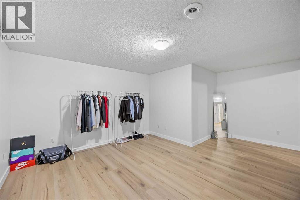 2320 woodview Drive SW, Calgary — photo 31