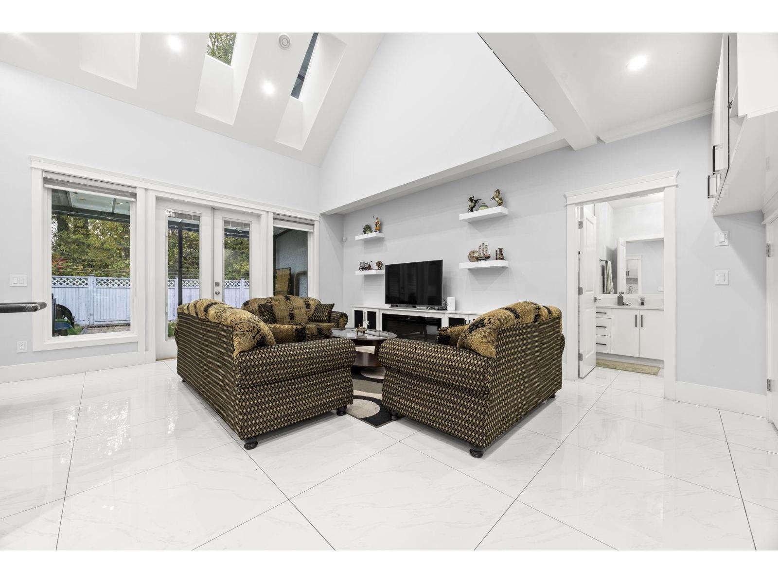 12973 Glengarry Crescent, Surrey — photo 9