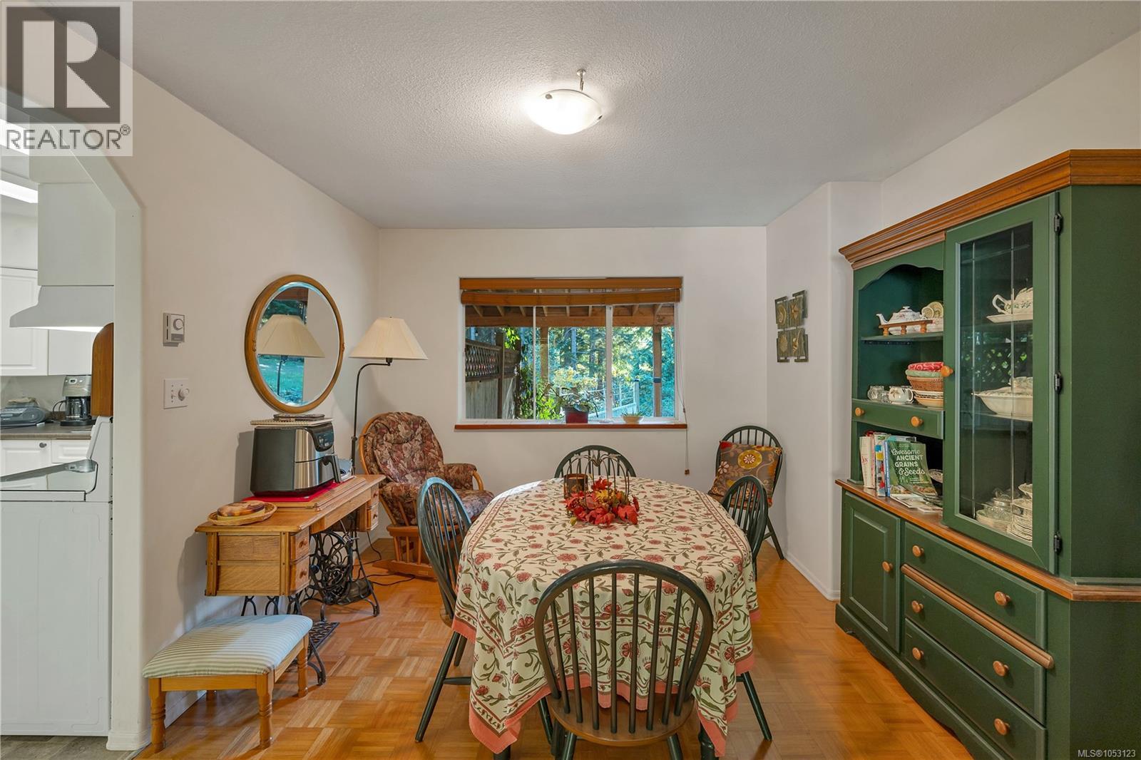 1492 Hyacinthe Bay Rd - 13