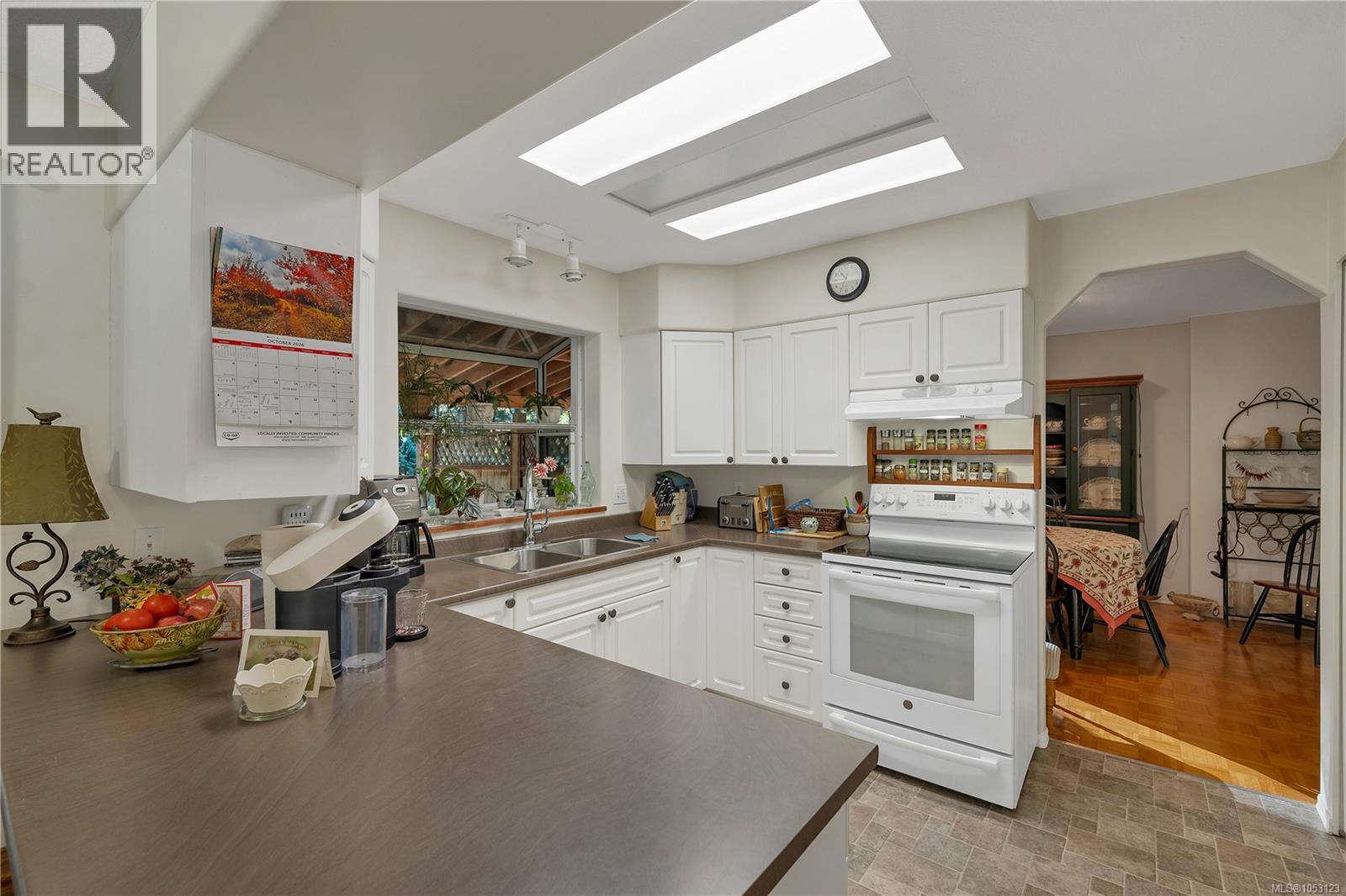 1492 Hyacinthe Bay Rd - 16