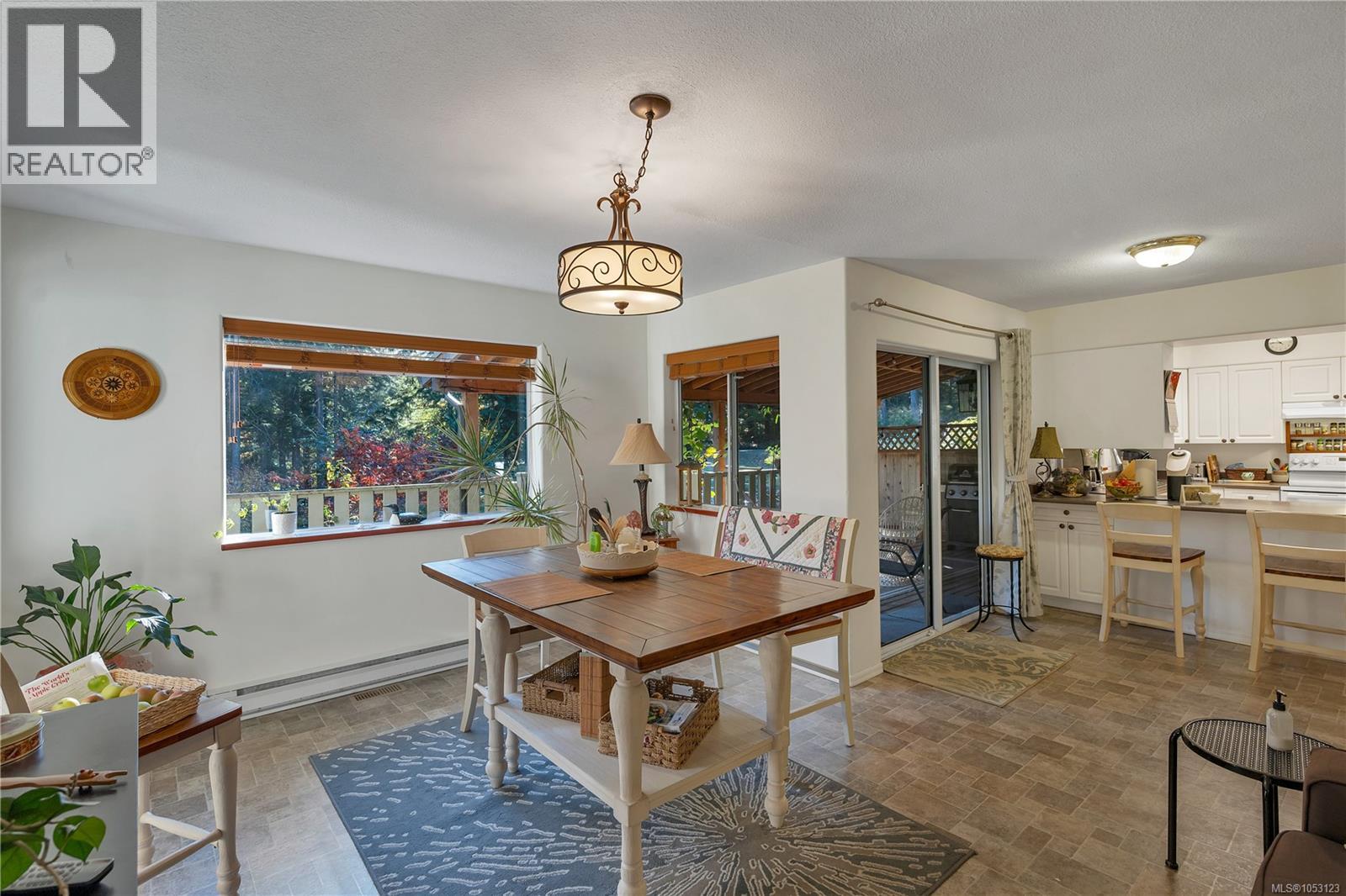 1492 Hyacinthe Bay Rd - 20