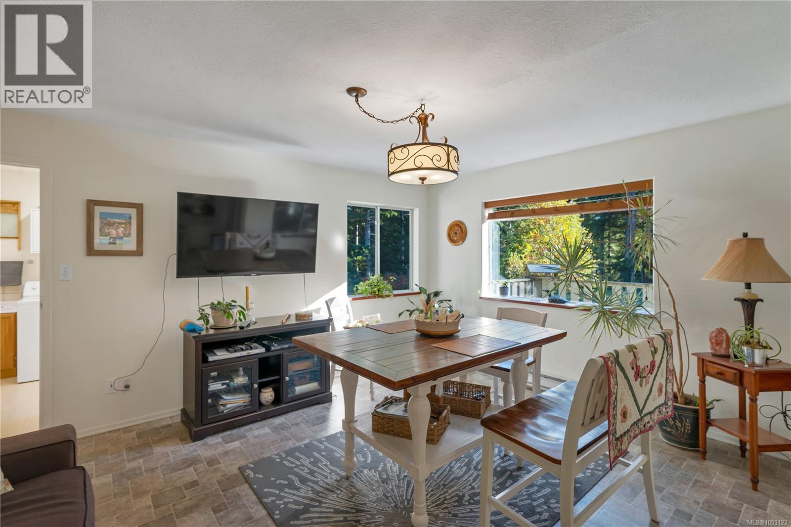 1492 Hyacinthe Bay Rd - 27