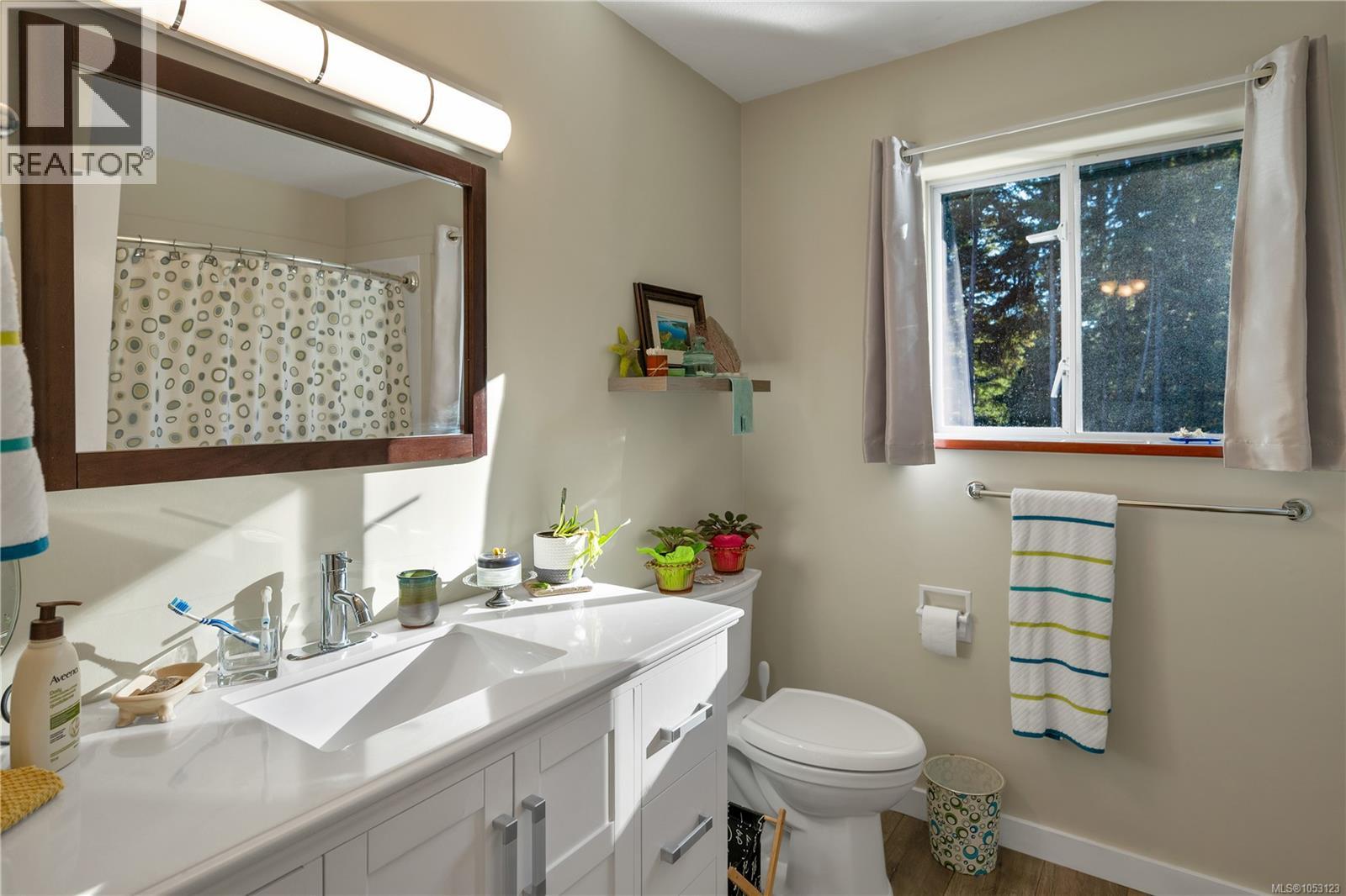 1492 Hyacinthe Bay Rd - 31