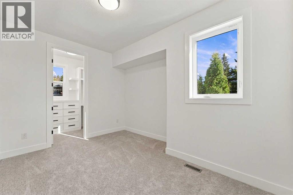 4918 21 Avenue NW, Calgary — photo 24