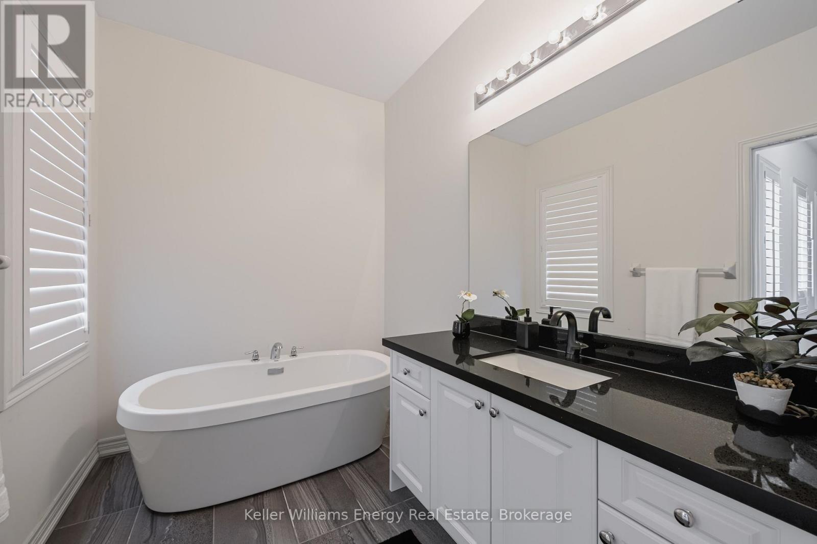 165 Coronation Road, Whitby, ON photo 17