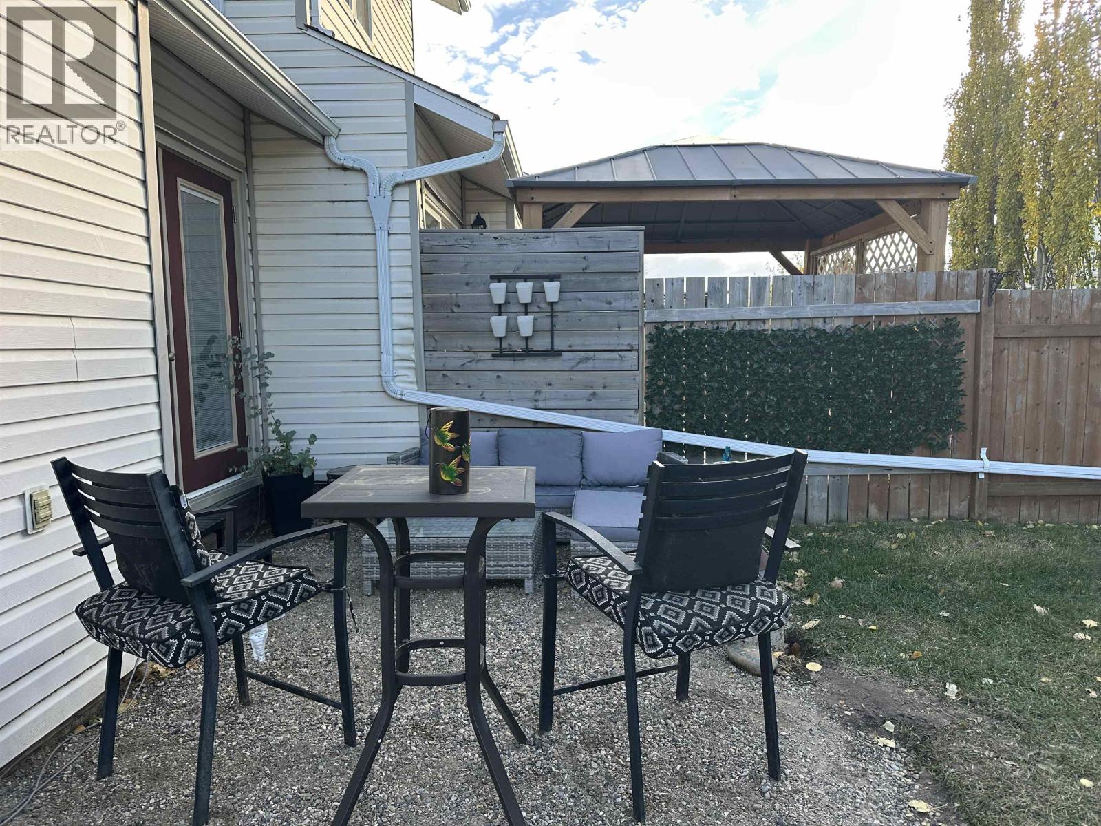 10406 88A STREET - 25
