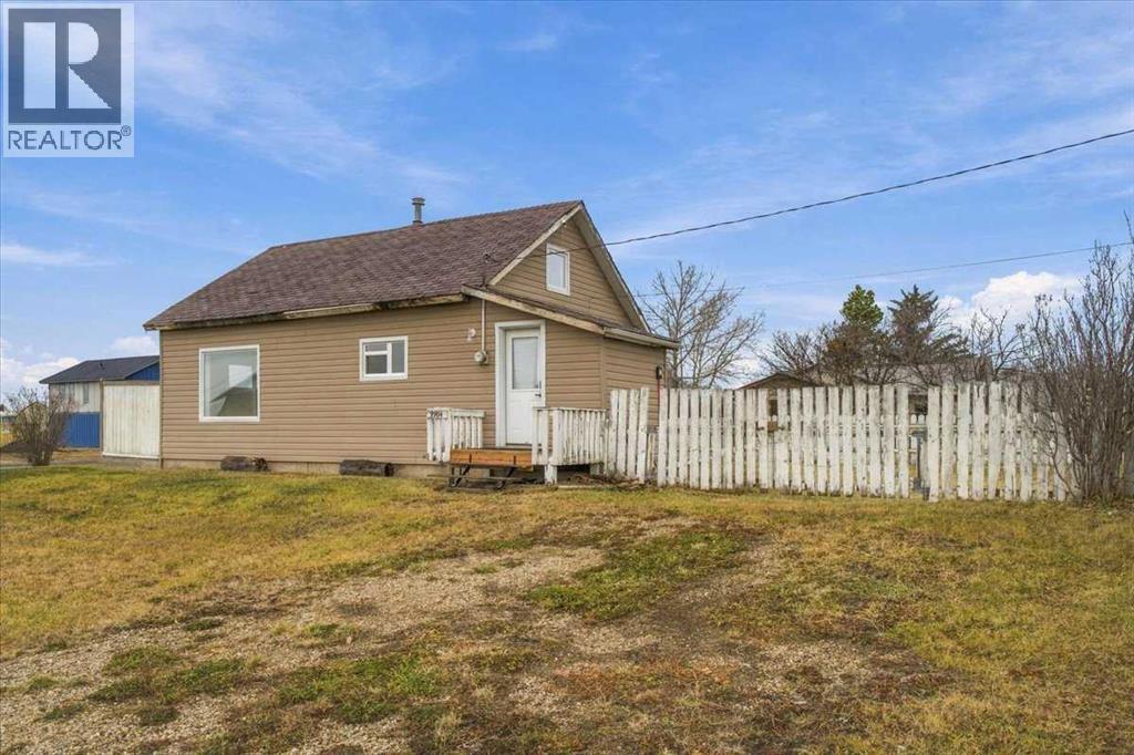 9904 101 Avenue, photo 5 of 28