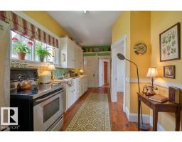 9360 Cameron Av Nw, Edmonton, AB T5H3R6 Photo 6
