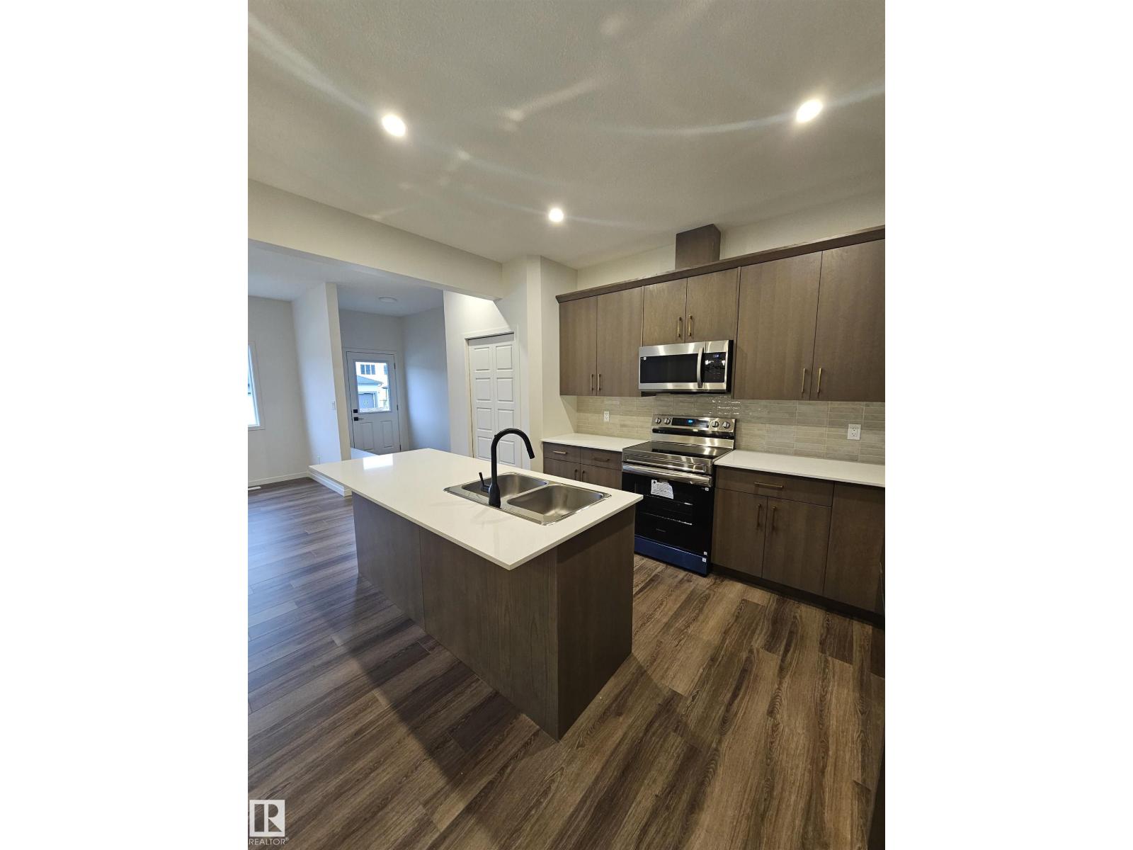 3605 Triomphe BV, Beaumont — photo 10