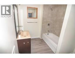 104 Railway Avenue E, Carseland, AB T0J0M0 Photo 13